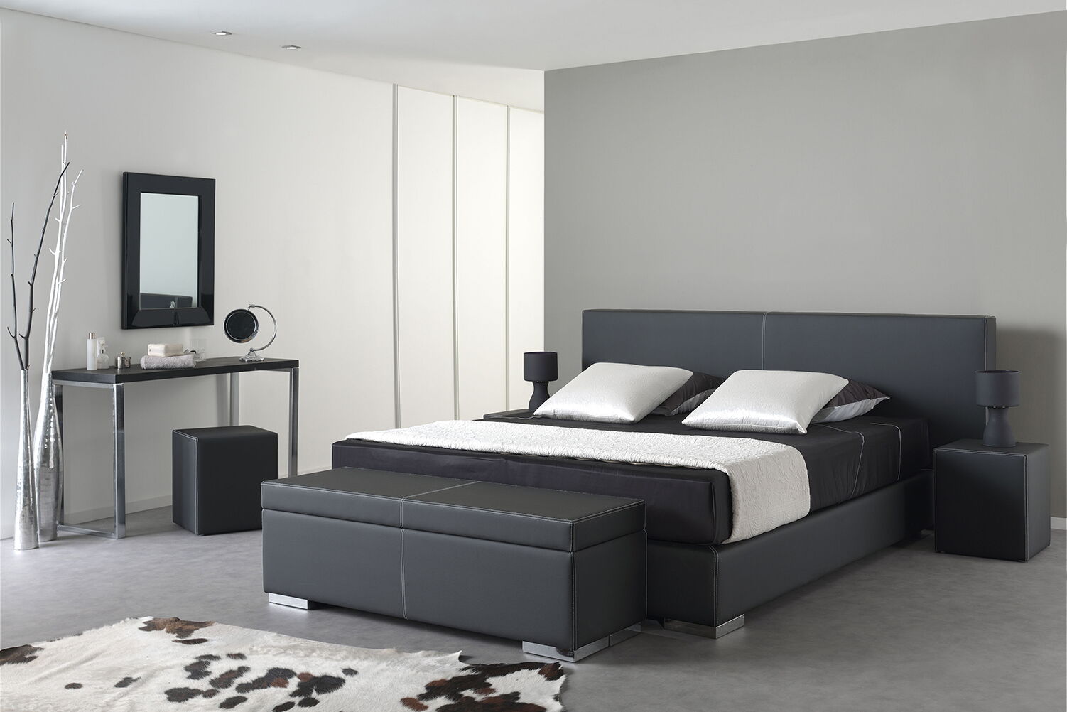 Wasserbett in Boxspring-Optik in Schwarz
